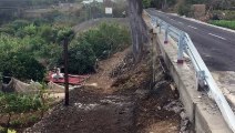 Se produce una rotura en la red general de agua por las obras de asfaltado de la TF-342