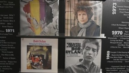 Bob Dylan reescribe e ilustra sus canciones en una exposición "histórica"