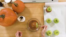 Here's How to Keep the Caramel from Sliding Off Your Apples