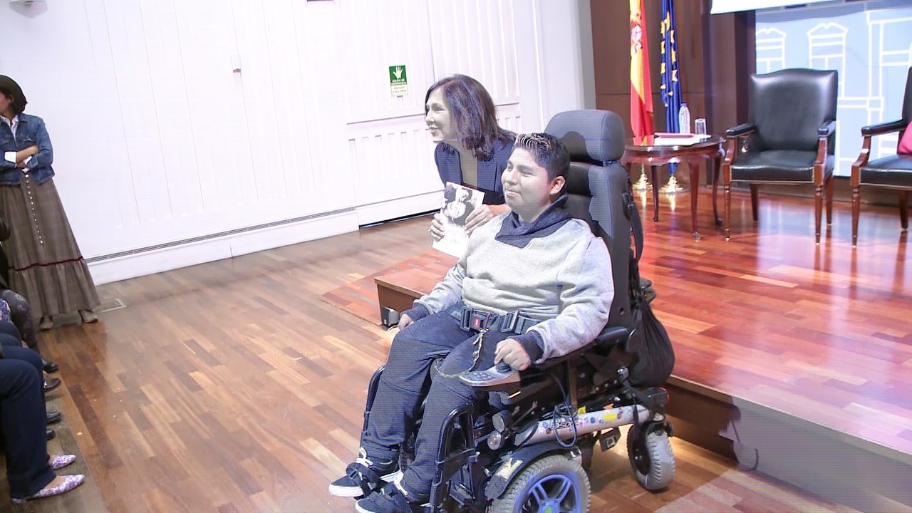 Isabel Gemio y su hijo Gustavo no reprimen su emoción con 'Mi hijo, mi maestro'