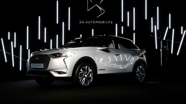 VİDEO - Otomobil fuarlarının yeni gözdesi elektrikli arabalar nasıl çalışıyor?