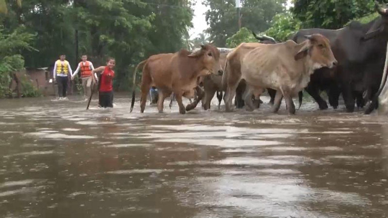 Las inundaciones en El Salvador provocan tres muertes