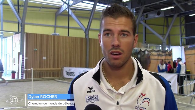 SPORT/ Pétanque: les meilleurs joueurs du monde à Tours