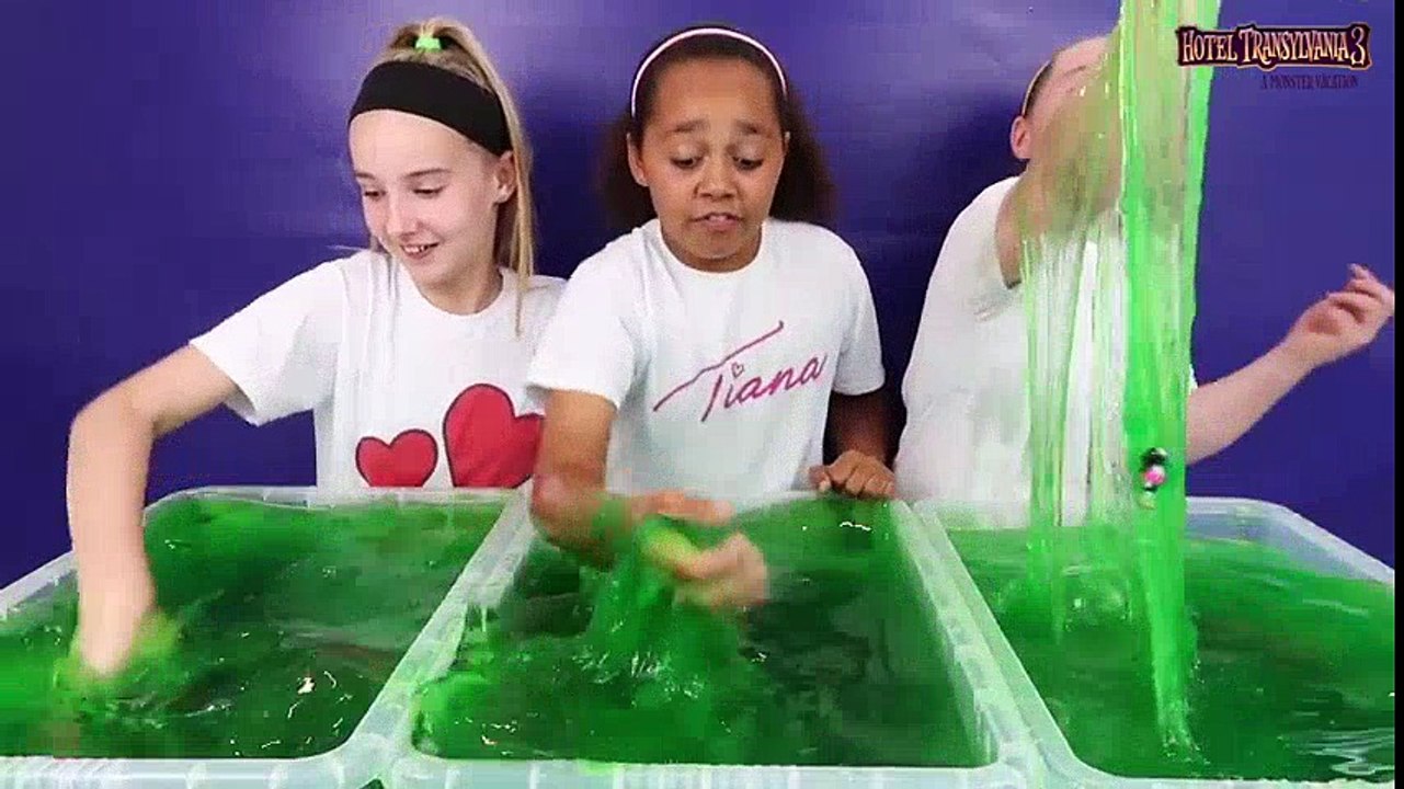 SLIME BAFF TOY CHALLENGE GAME!! Hotel Transylvania 3 | Toys AndMe