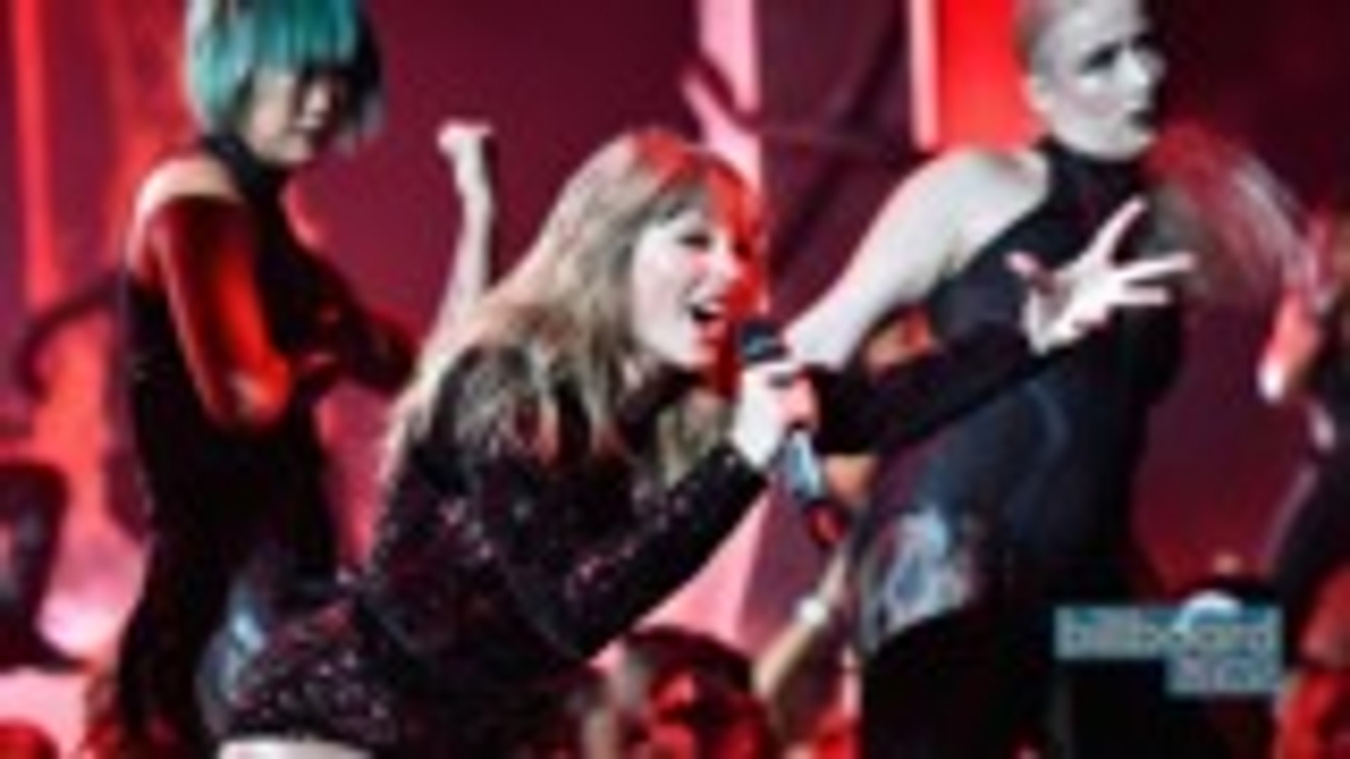 Taylor Swift Opens The 2018 Amas With I Did Something Bad Billboard News