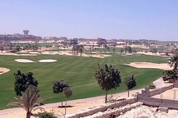 فيلا فى بالم هيلز للبيع تطل على جولف