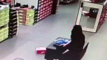 Mağaza Hırsızları Önce Kameraya Ardından Polise Yakalandı