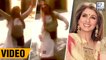 Dimple Kapadia's CRAZY Garba Dance On The Streets Of Italy
