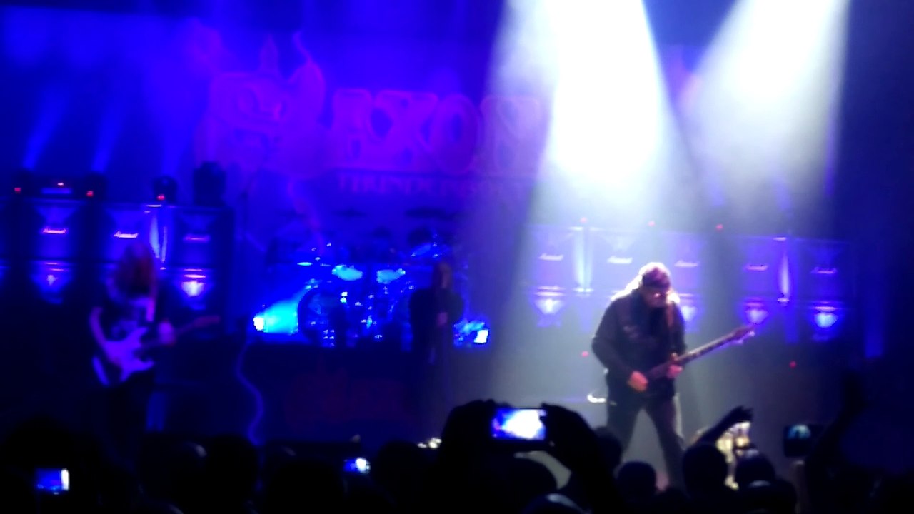 SAXON Thunderbolt Tour Eagle Has Landed 09-10-18 Le Bikini Toulouse