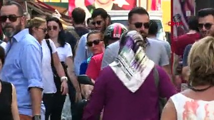 ''Türklerin yarısı yan yatıyor''