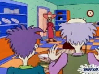 Télécharger la video: Rugrats S02E24 - Game Show Didi & Toys In The Attic