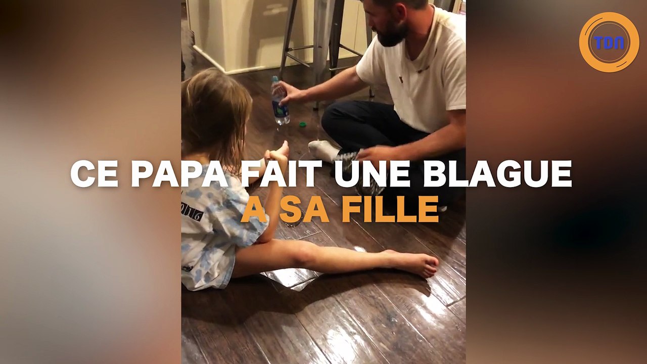 Un père fait une blague très drôle à sa fille !