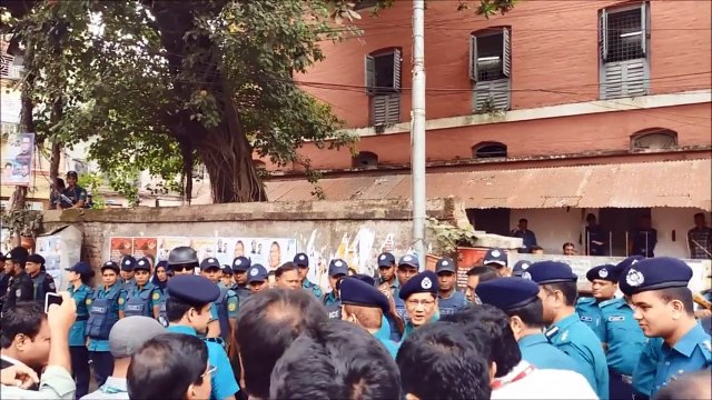 Opositor de Bangladesh condenado à prisão perpétua