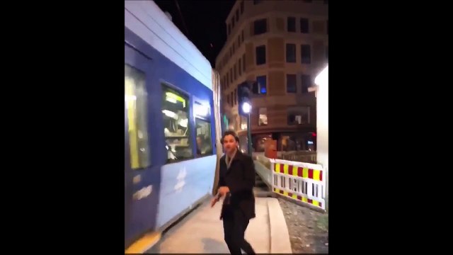 Surement pas la meilleur méthode pour prendre le tramway