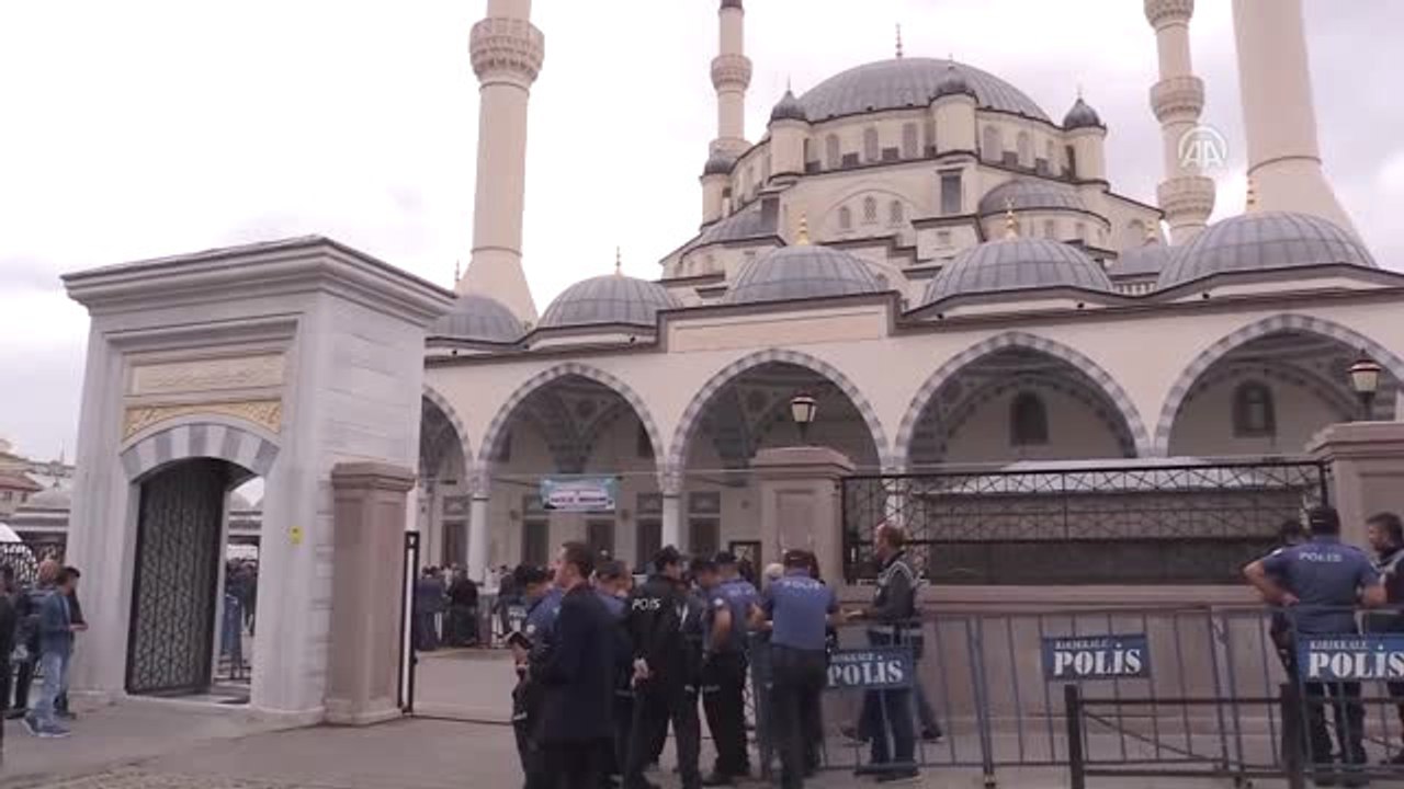 Çukurca'da Şehit Olan Piyade Sözleşmeli Er Emre Güngör Son Yolculuğuna Uğurlandı