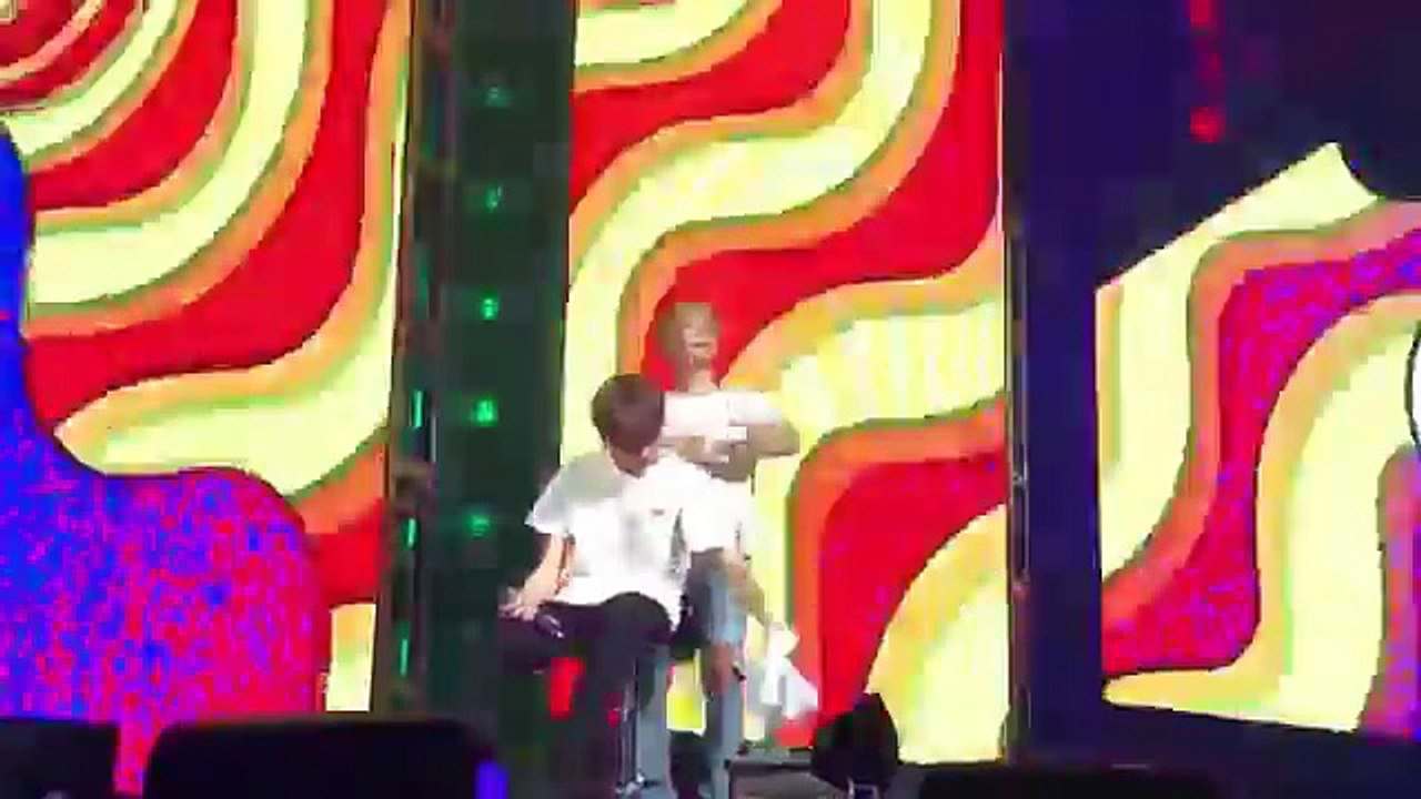 Jimin and Taehyung Dried Jungkook’s Tears and Comforted him during the Performance  #BTSinLondon