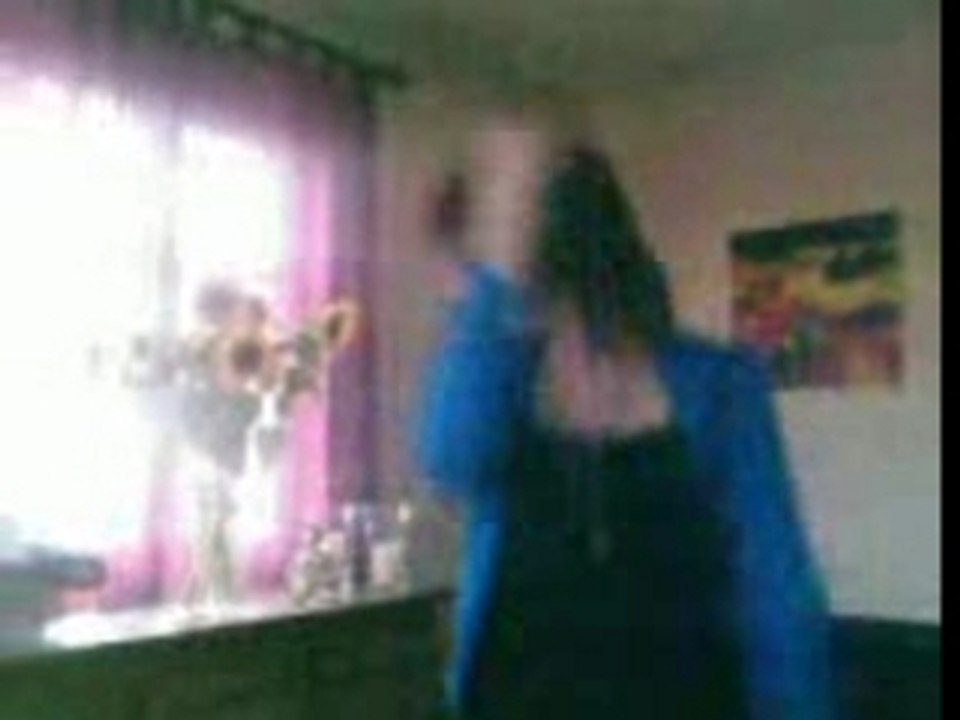 VID002