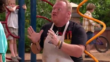 Dog With A Blog S01E16 - The Truck Stops Here