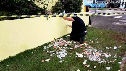 Polícia investiga arrombamento seguido de furto de um cofre