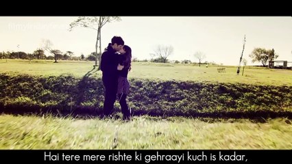 Download Video: Romantic couple kissing scene with Urdu poetry