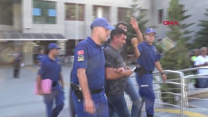 Antalya Hacze Giden İcra Görevlilerini Dövüp Rehin Alan Anne ve Oğulları Tutuklandı