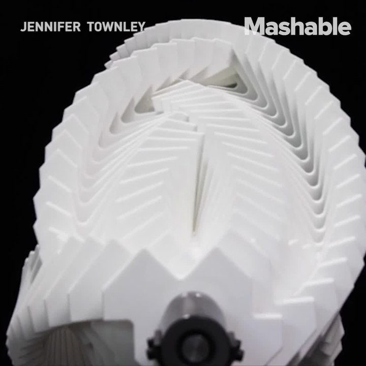 These skeleton-like sculptures look remarkably alive