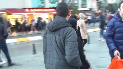 Taksim’de sağanak yağış etkili oldu