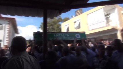 Otomobilin Yayalara Çarpması - 6 Yaşındaki Çocuğun Cenazesi Defnedildi