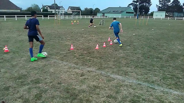 U18 VIDEO / Séance de gainage & parcours technique