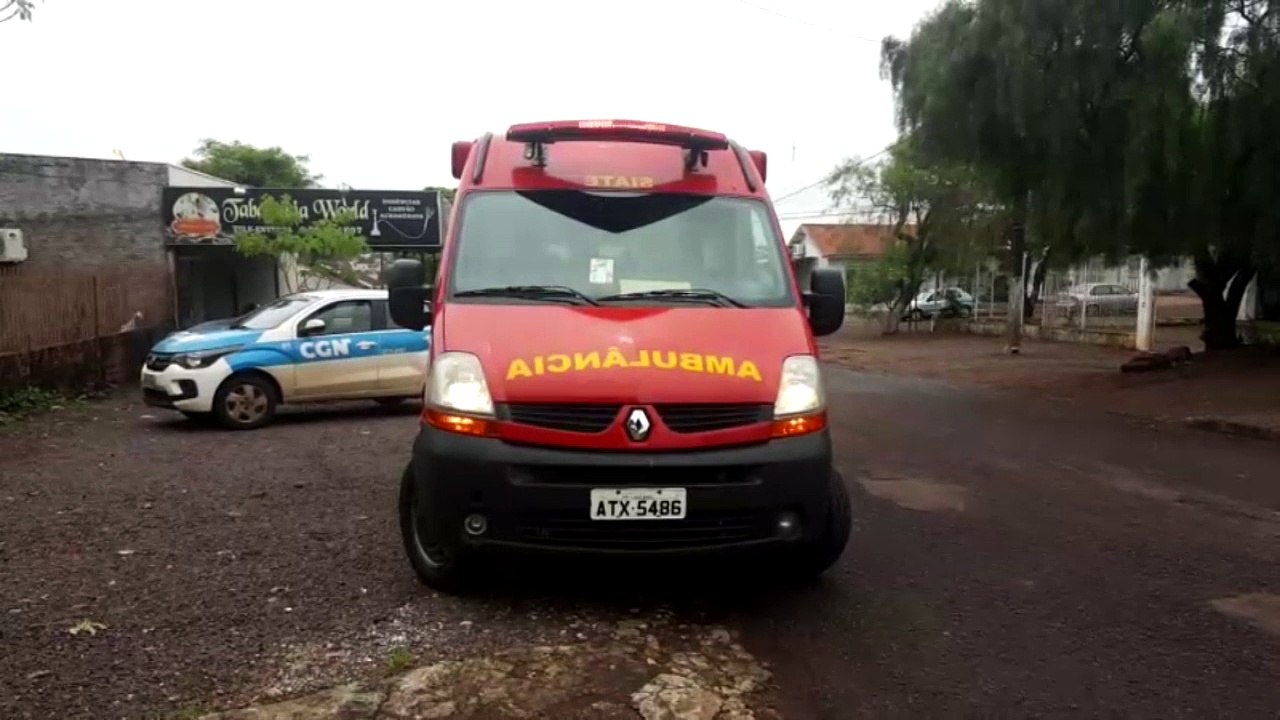 Ciclista fratura dedo ao sofrer queda