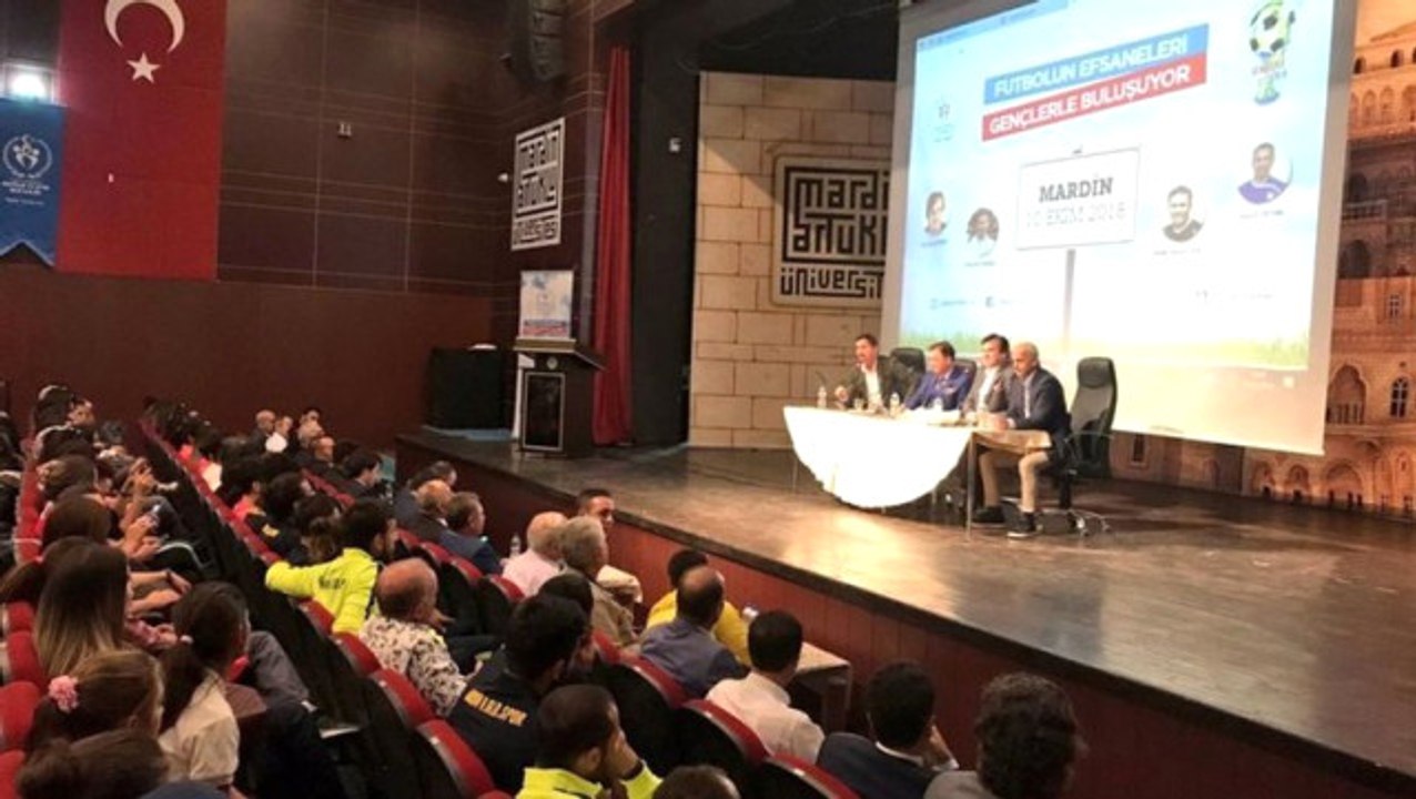 "Futbolun Efsaneleri Gençlerle Buluşuyor" Projesi Kapsamında Eski Futbolcular, Mardin'de Gençlerle Buluştu