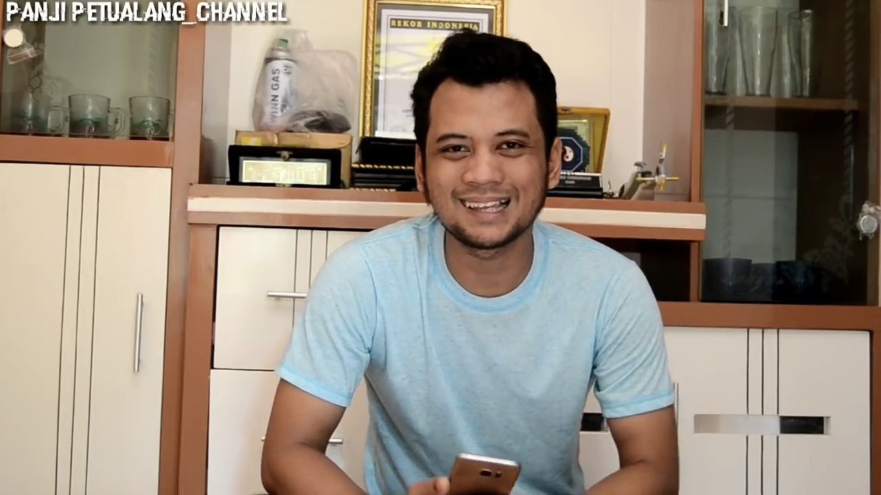 STOP MENYEPELEKAN ULAR BERBISA!!! - YouTube (720p)