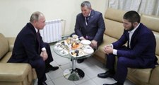 Putin, McGregor'u Yenerek Şampiyon Olan Khabib Nurmagomedov ile Görüştü