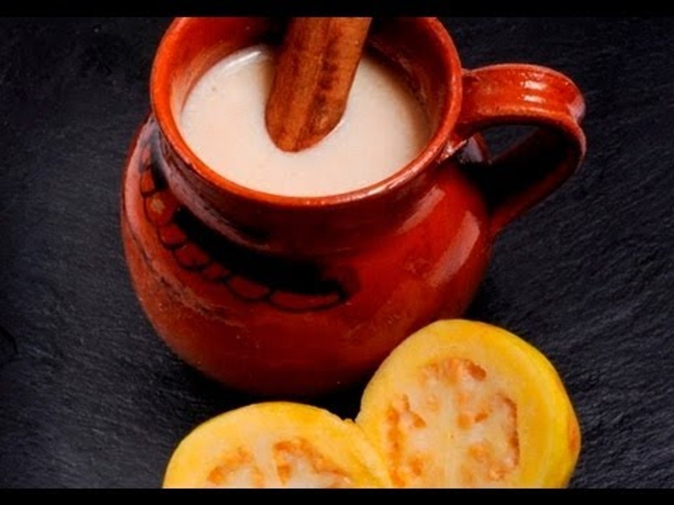 Atole de guayaba - Guava Atole
