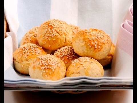 Bolitas de pan rellenas de queso crema - Cheese Balls