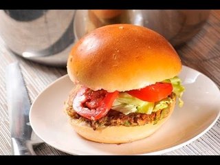 Video herunterladen: Hamburguesas veganas de calabacita y zanahoria - Vegan Hamburger