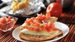 Molletes con frijoles - Mexican bread with bean breakfast - Recetas de cocina mexicana