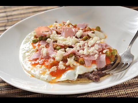 Huevos motuleños - Mexican fried eggs - Recetas de desayunos - Recetas de cocina mexicana