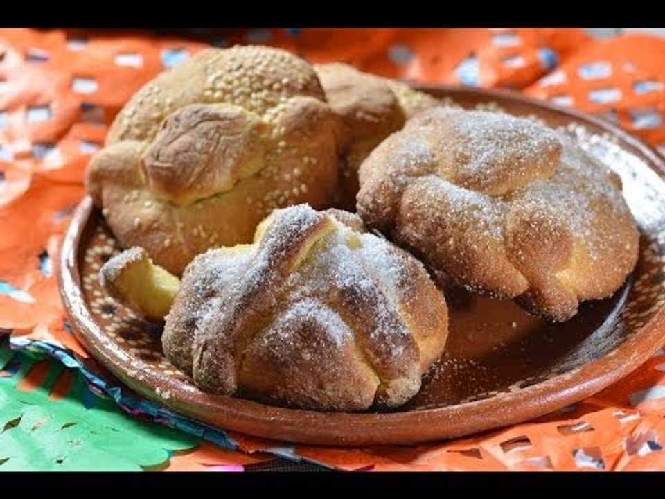 Pan de muerto simplificado - Day of the Dead bread - Día de muertos