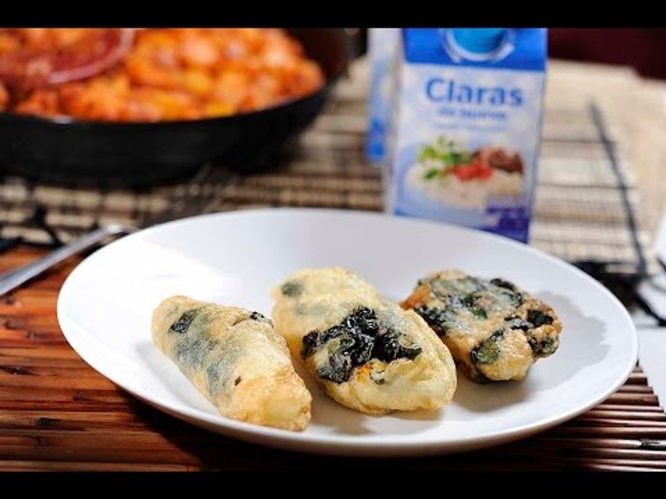 Rollitos de espinaca capeados y rellenos de pollo