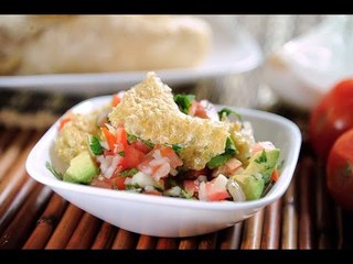 Pico de gallo con aguacate y chicharrón - Ensalada fácil de preparar