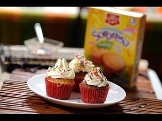 Cupcakes de vainilla con betún de queso - Postre fácil de preparar