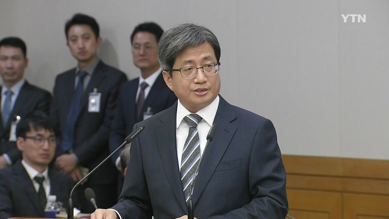 '전자법정 특혜'에 '공보관실 운영비' 공방까지...대법원장 직접 해명 / YTN