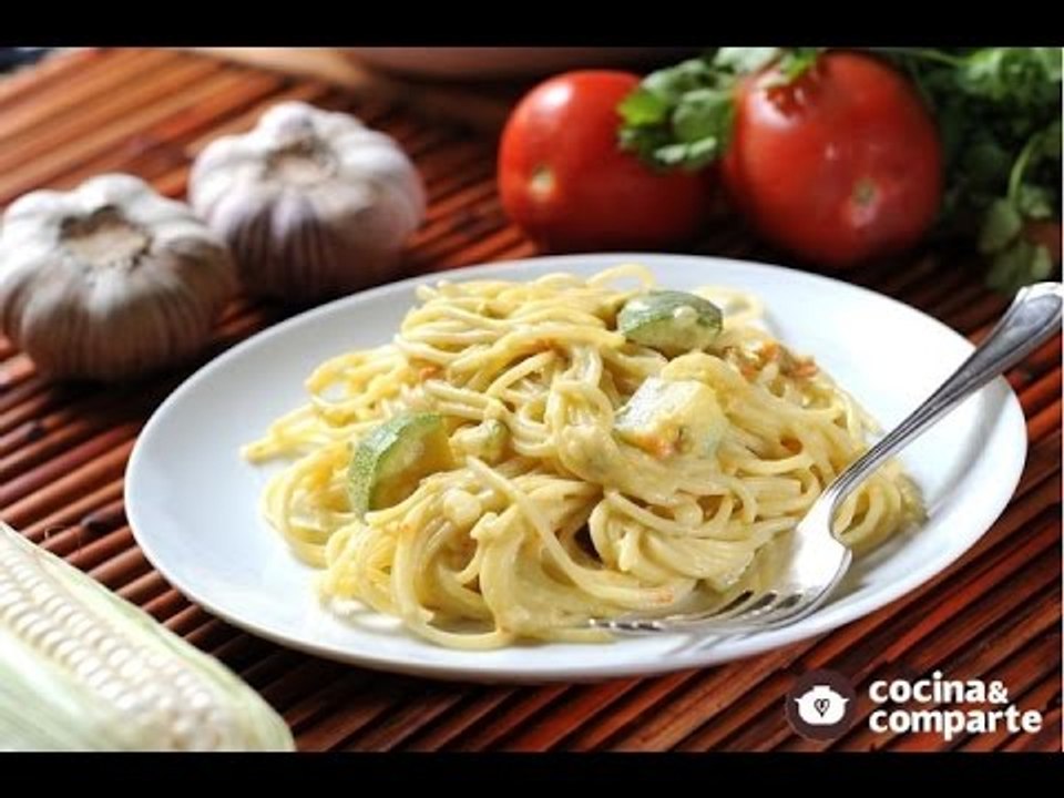 Menú de tres tiempos Pasta, ensalada y postre