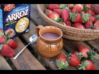 Atole de harina de arroz con fresas