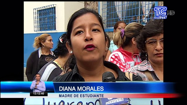 Padres de familia protestan por falta de profesores