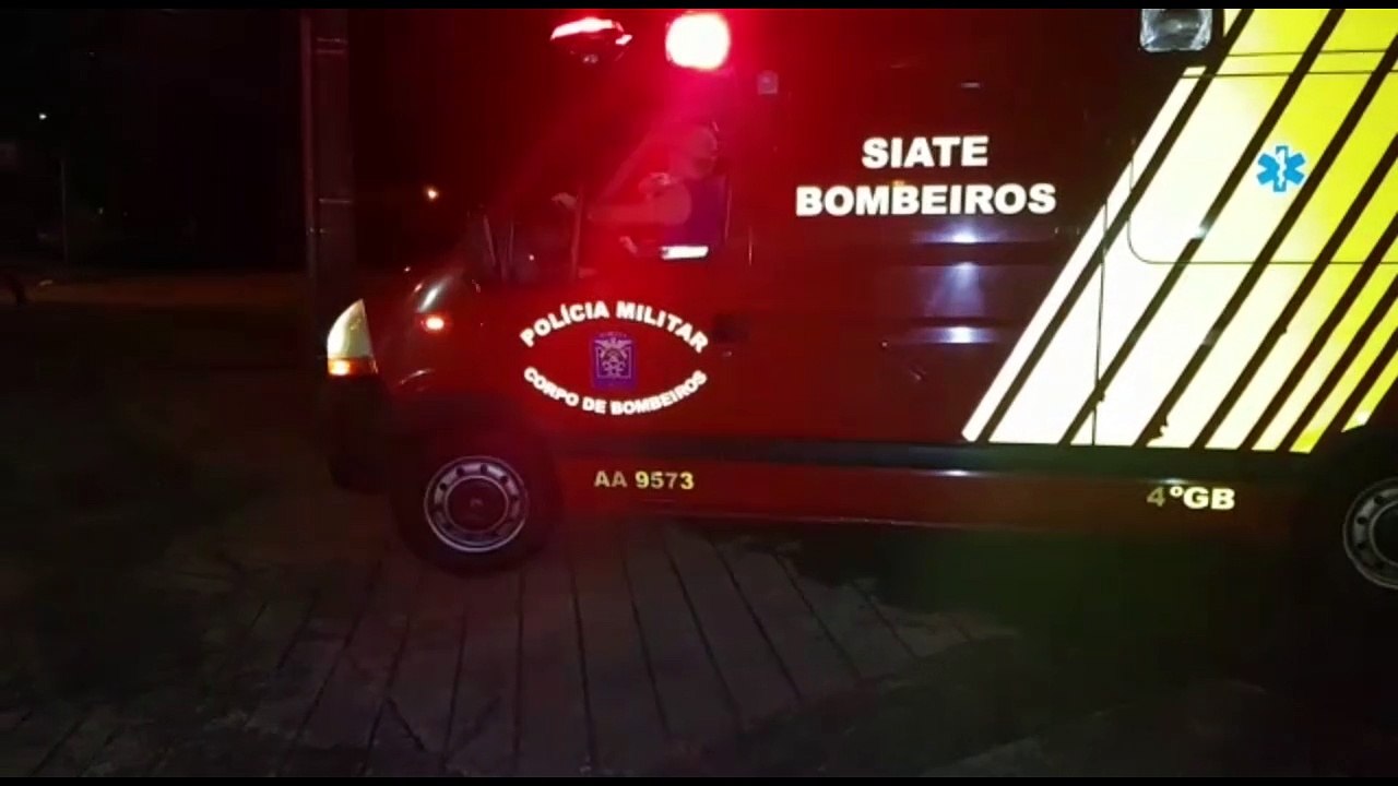 Jovem sofre luxação no joelho e é levada à UPA Tancredo