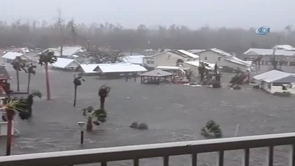 Michael Kasırgası Florida Kıyılarını Vurdu