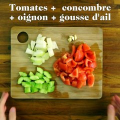 On en profite vite avant la fin de la saison des tomates qui approche !Notre gaspacho :