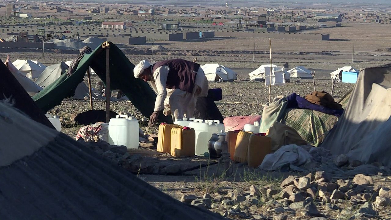 Afghan farmers fleeing drought face more hardship in camps